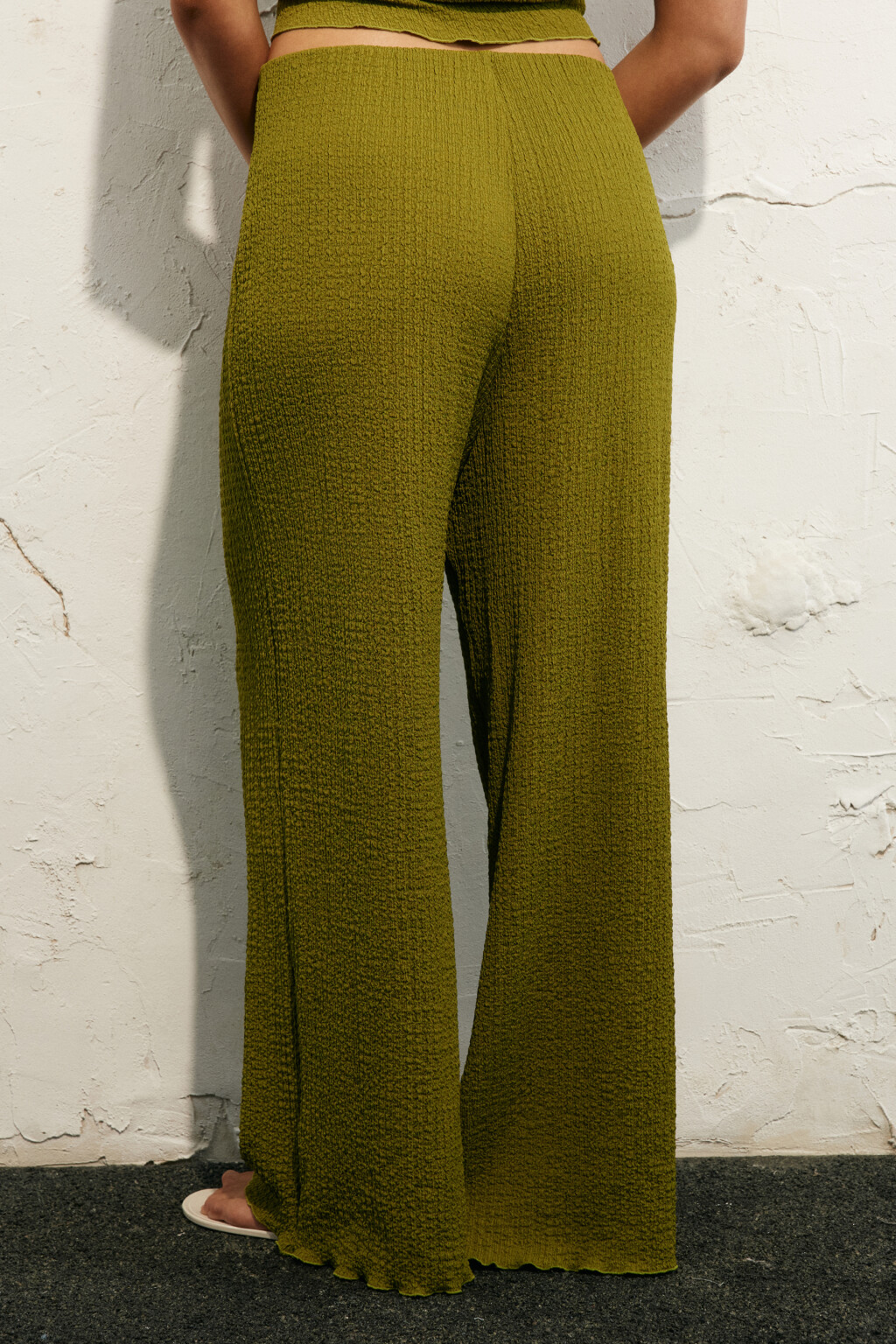 Брюки широкие трикотажные на резинке - цвет зеленый - 3