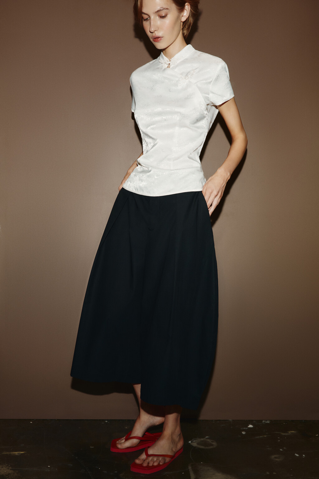 Шорты-бермуды хлопковые с поясом - цвет черный - 1