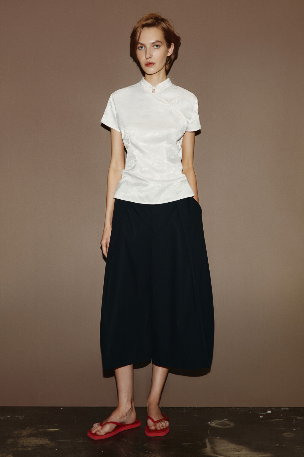 Шорты-бермуды хлопковые с поясом - цвет черный - 4