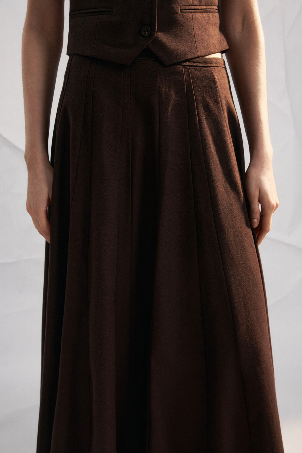Юбка-трапеция макси с клиньями и льном - цвет коричневый - 5