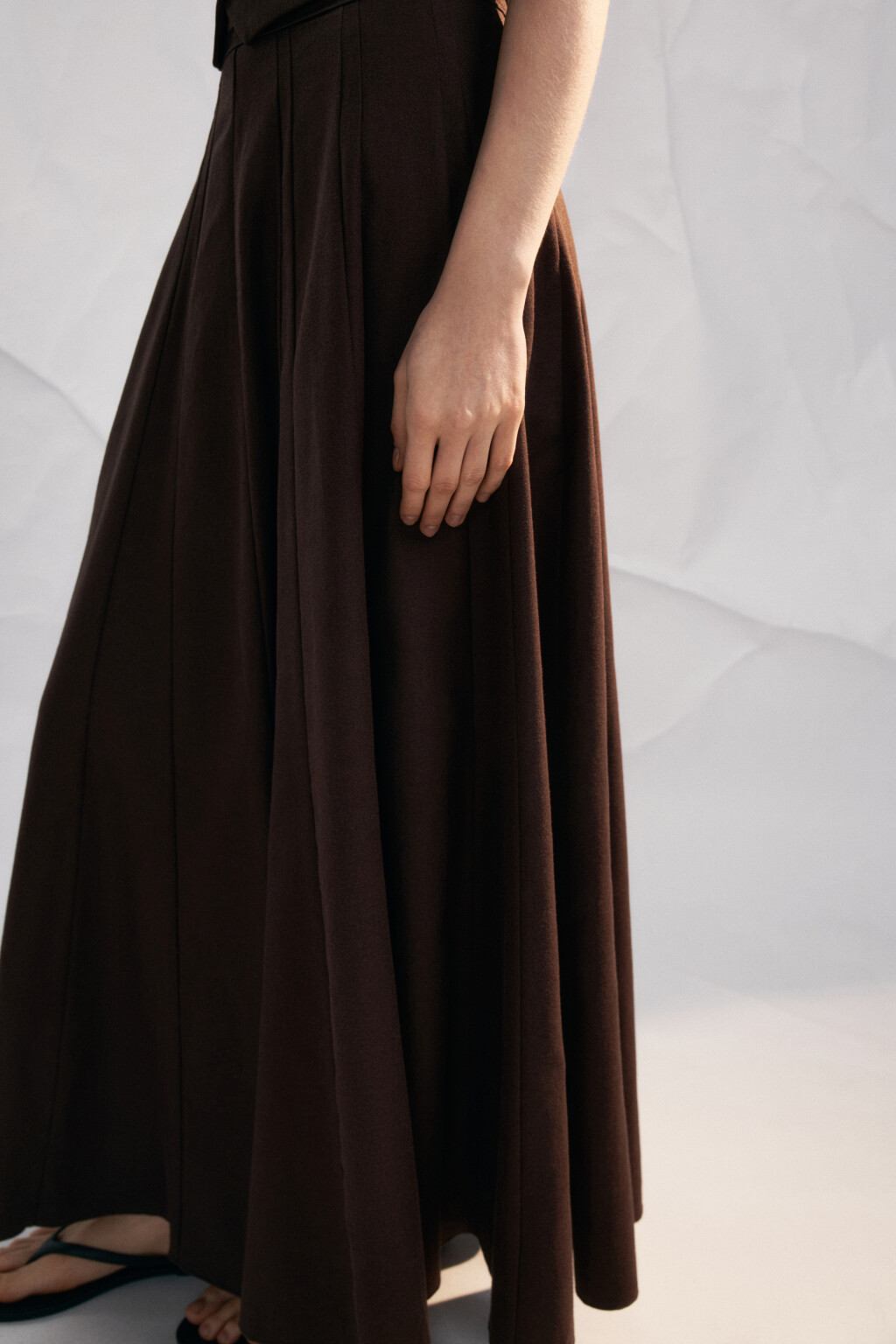 Юбка-трапеция макси с клиньями и льном - цвет коричневый - 6