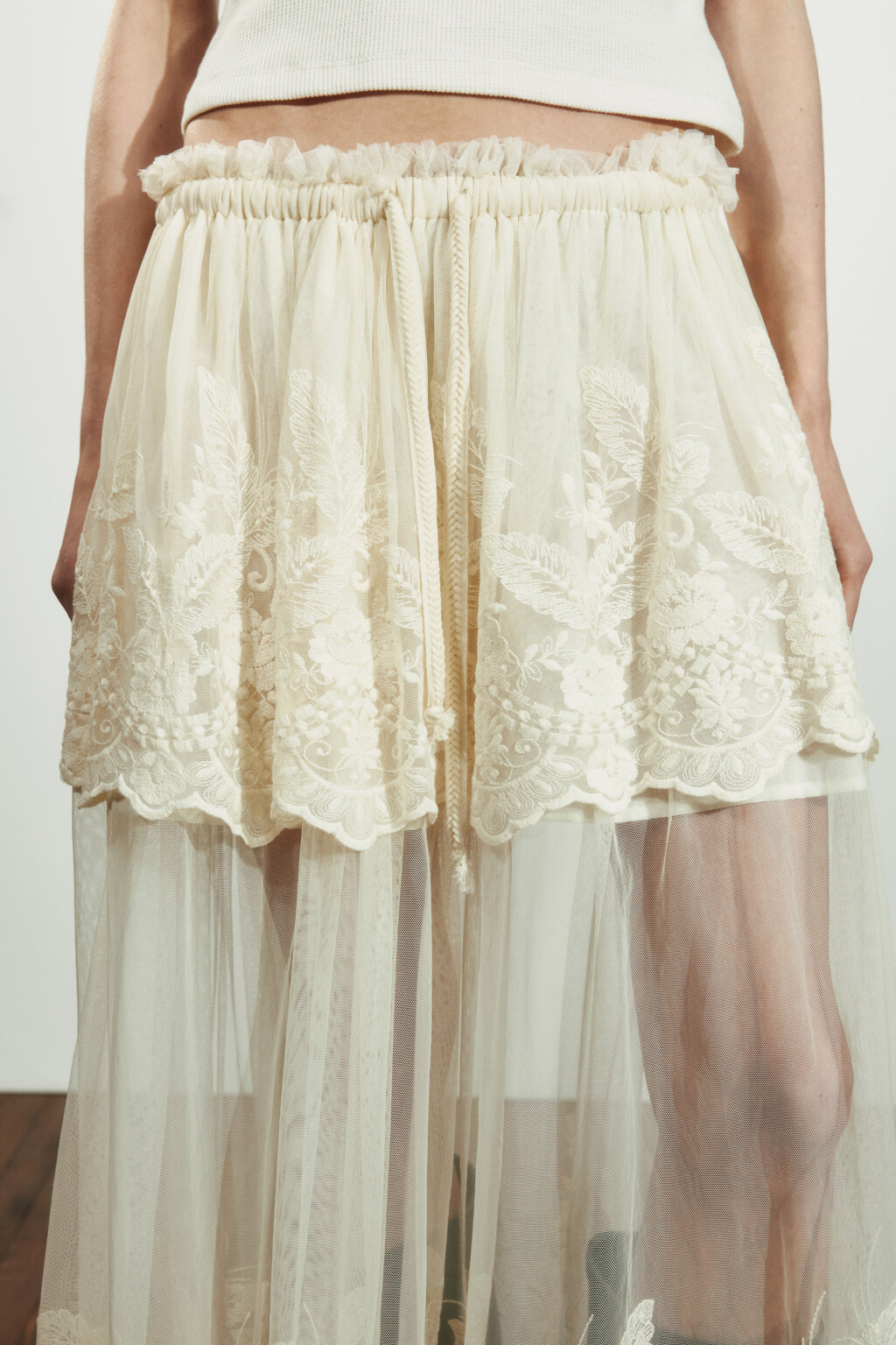 Юбка-трапеция миди двухслойная с узором - цвет молочный - 7