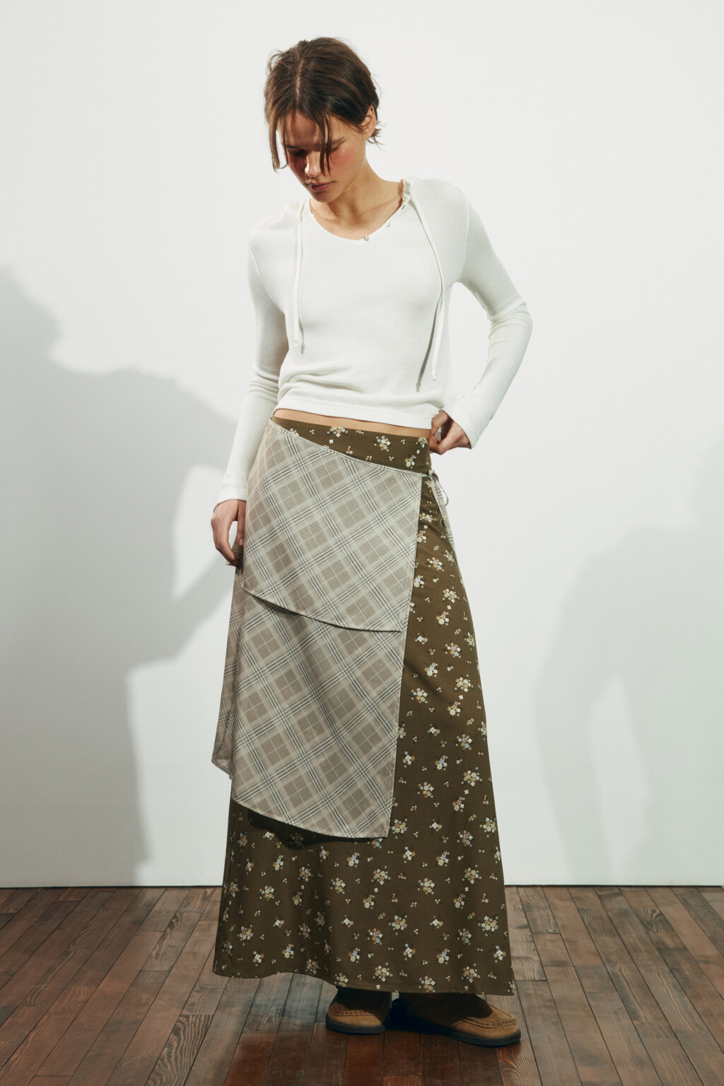 Юбка миди с цветочным принтом и фартуком на запах - цвет зеленый - 5