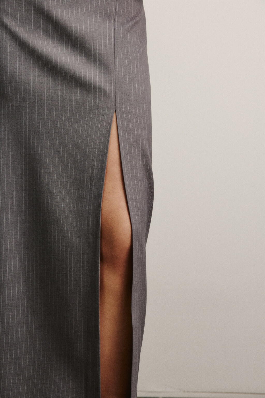 Юбка прямая миди в полоску - цвет серый - 5