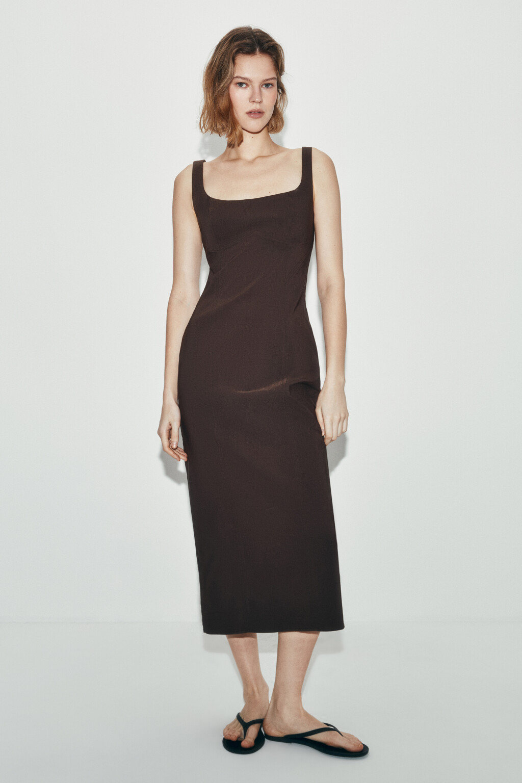 Платье-футляр миди на бретелях - цвет коричневый - 2