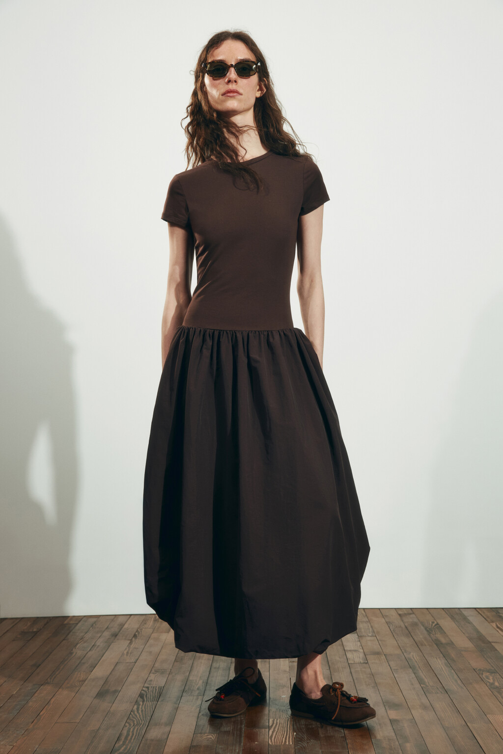 Платье-баллон макси хлопковое с пышной юбкой - цвет коричневый - 5