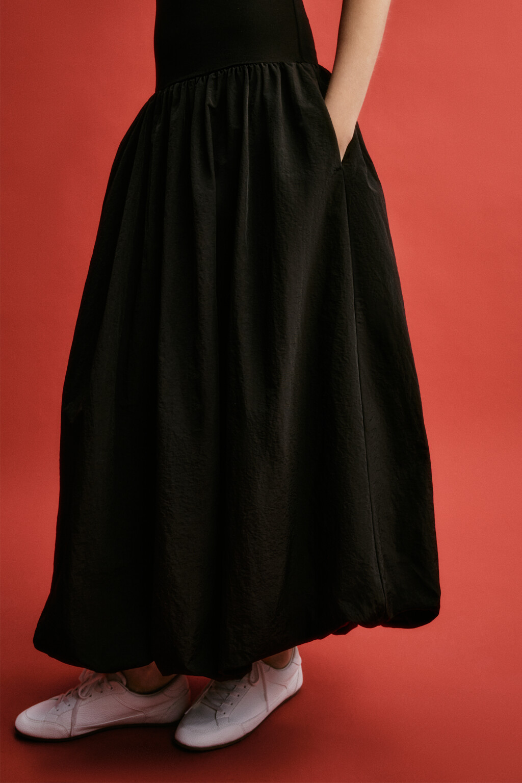 Платье-баллон макси хлопковое с пышной юбкой - цвет черный - 7