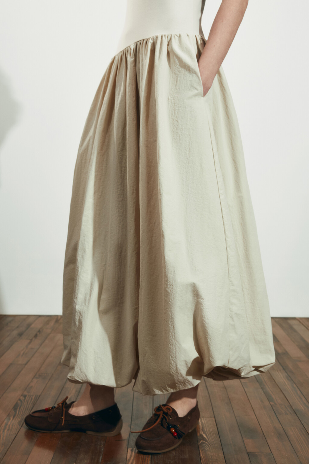 Платье-баллон макси хлопковое с пышной юбкой - цвет молочный - 7