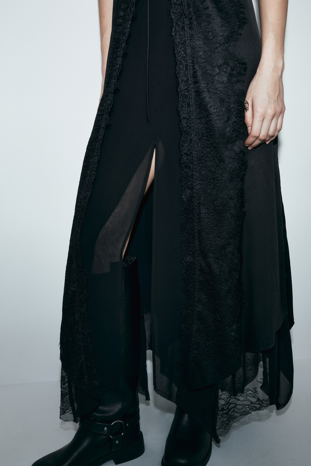 Платье-комбинация макси кружевное двухслойное - цвет черный - 7