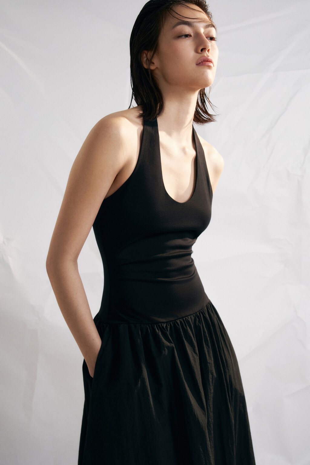 Платье-халтер облегающее с юбкой-баллоном - цвет черный - 5