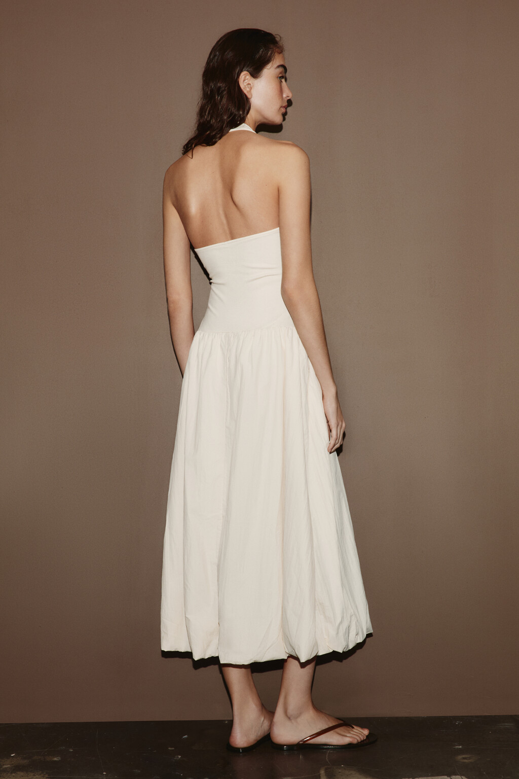 Платье-халтер облегающее с юбкой-баллоном - цвет молочный - 3