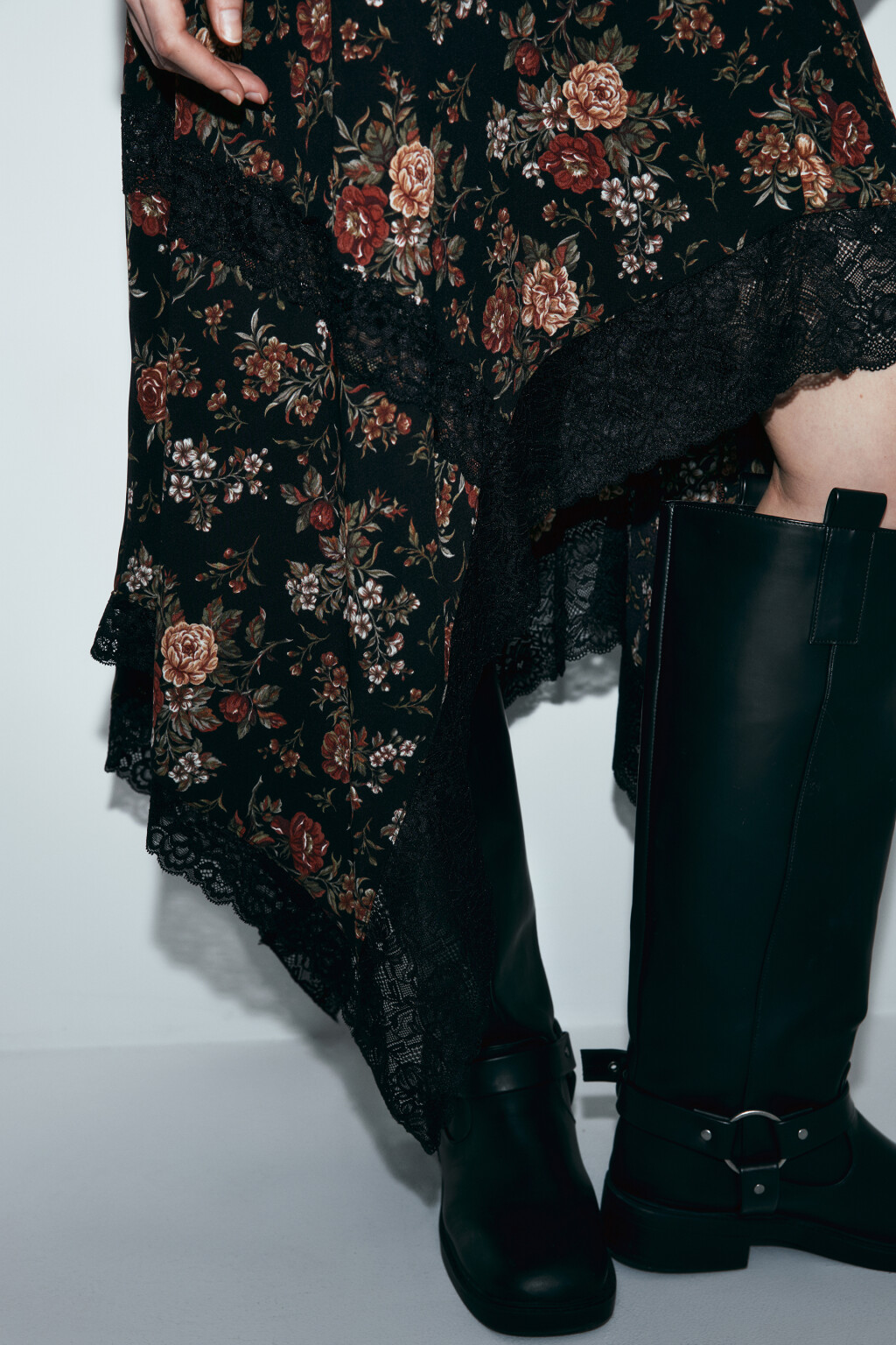 платье асимметричное миди с принтом и кружевом - цвет мультиколор - 7