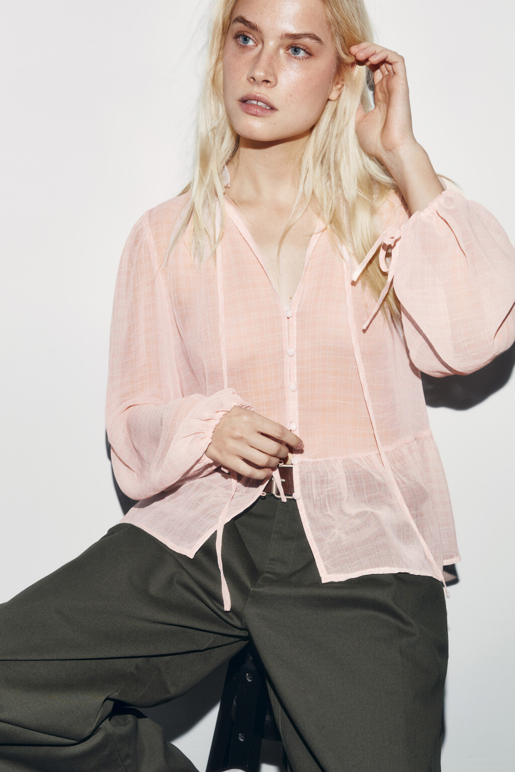 Блузка шифоновая с рукавами на завязках - цвет розовый - 1