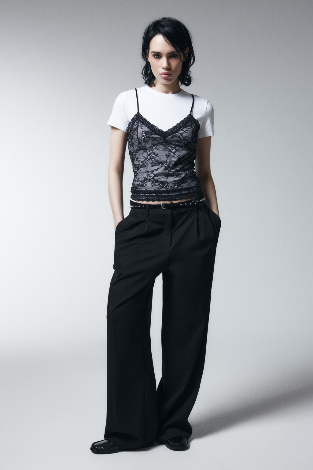 Блузка-топ кружевная с имитацией футболки - цвет черный - 4