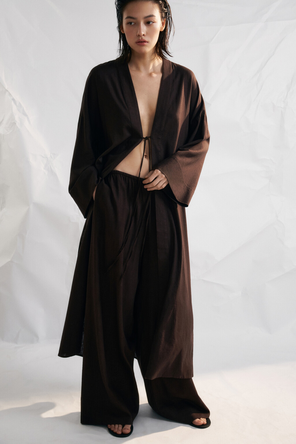 Блузка-кимоно на завязках вискозная со льном - цвет коричневый - 1