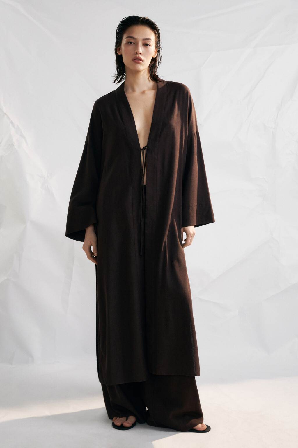 Блузка-кимоно на завязках вискозная со льном - цвет коричневый - 2