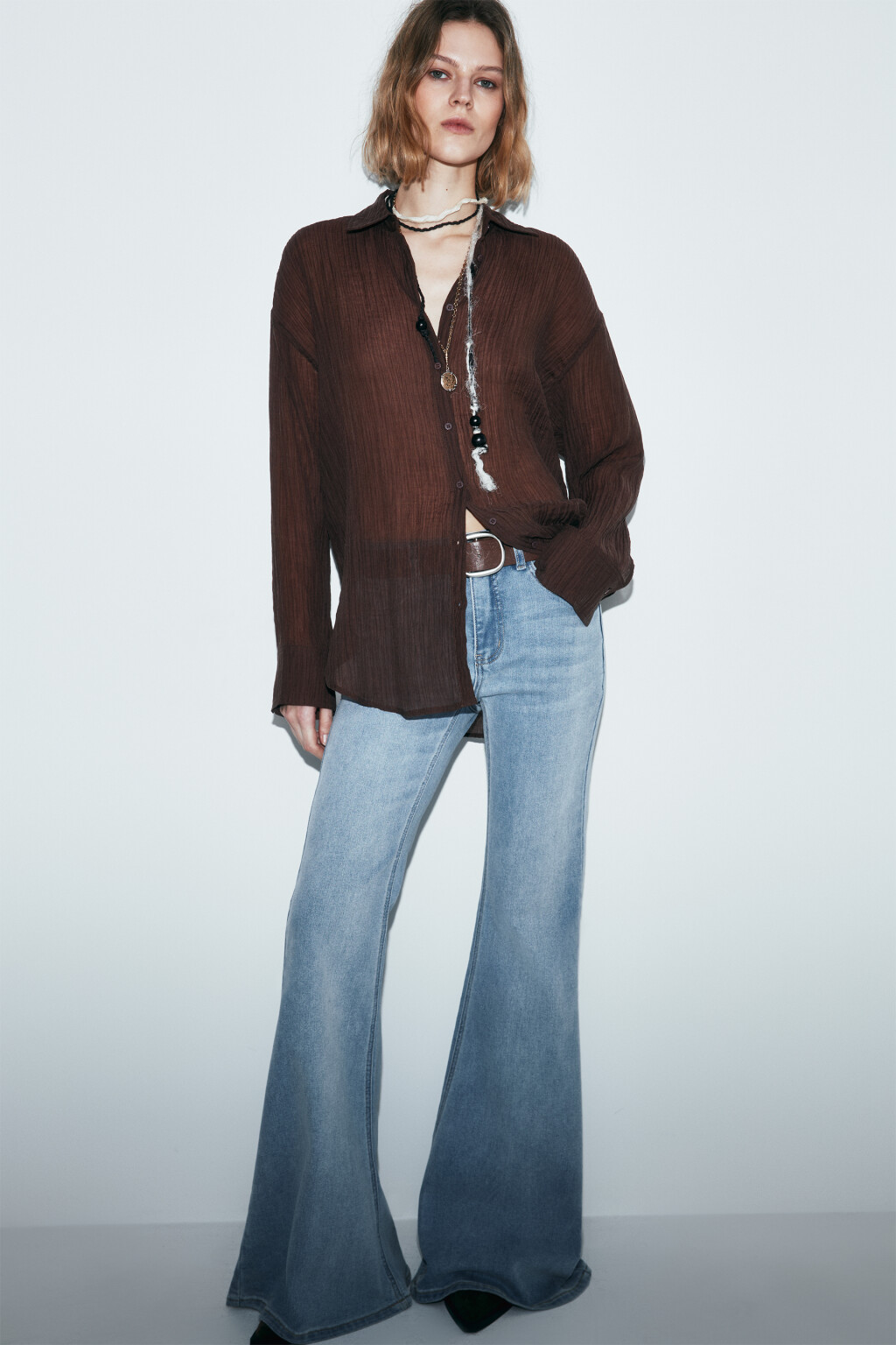 Рубашка оверсайз из фактурного лиоцелла - цвет коричневый - 1