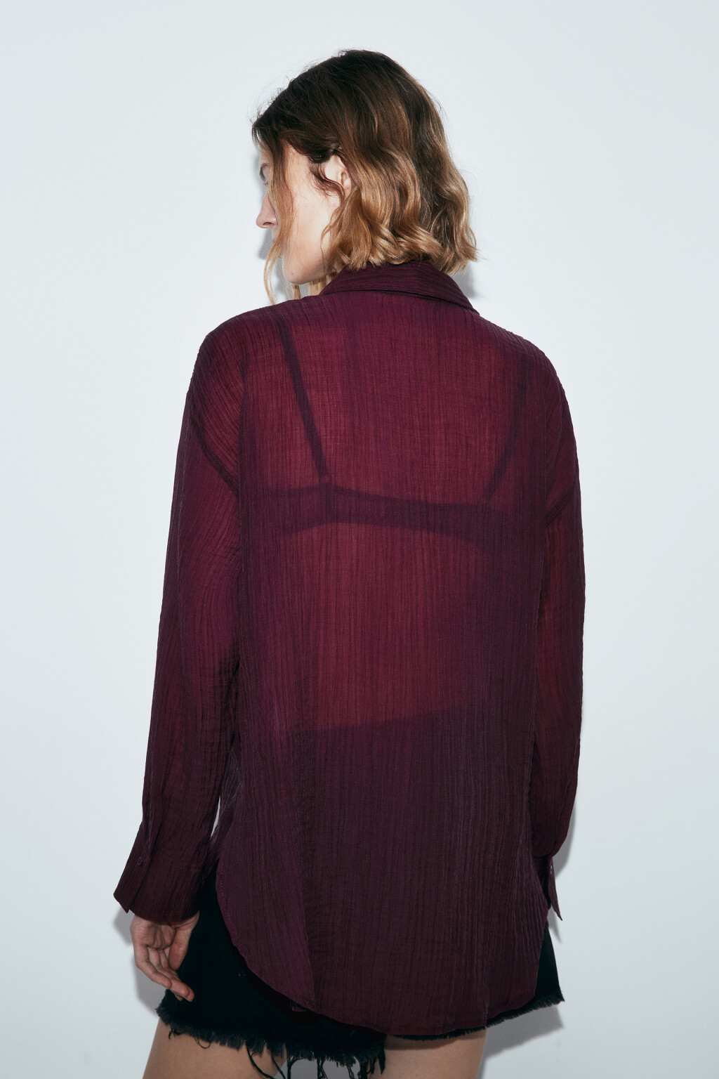 Рубашка оверсайз из фактурного лиоцелла - цвет красный - 3