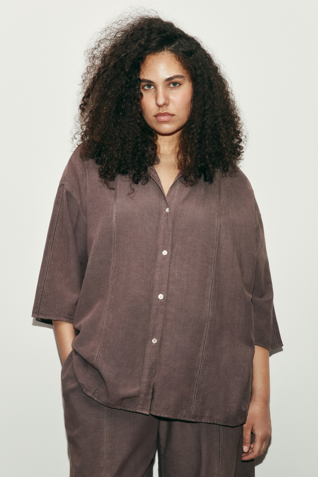 Рубашка оверсайз с коротким рукавом - цвет коричневый - 2
