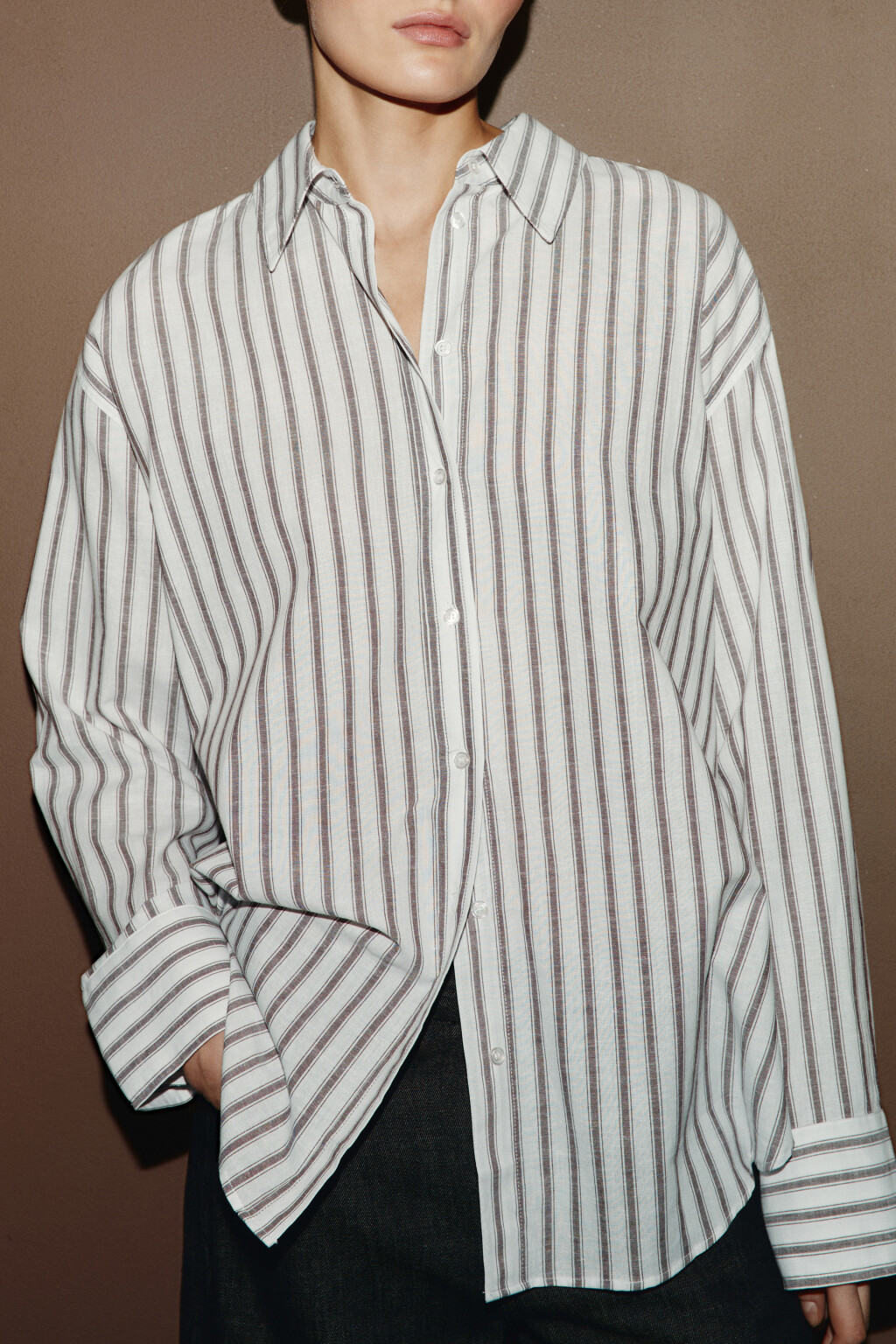 Рубашка оверсайз из хлопка со льном - цвет коричневый - 2