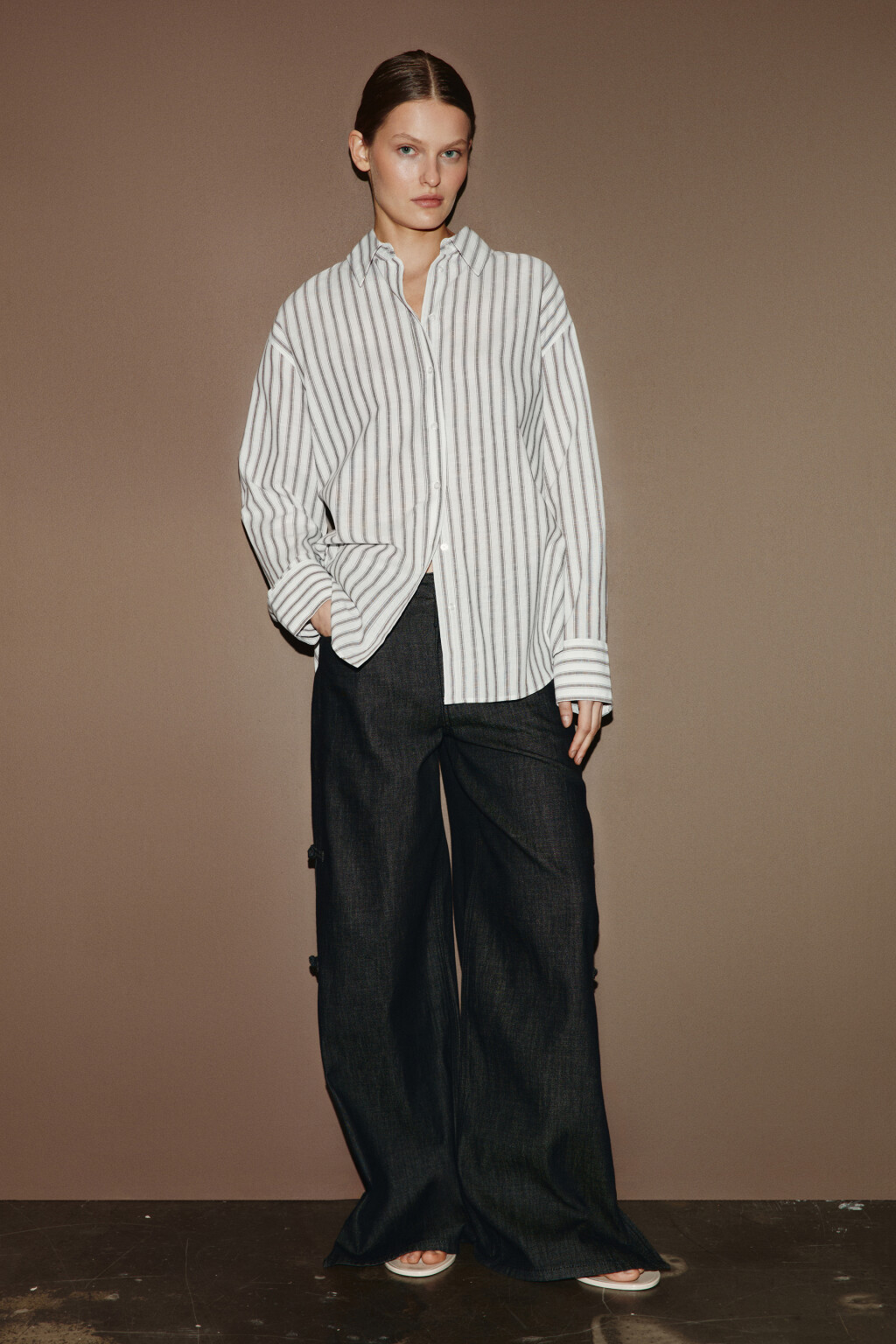 Рубашка оверсайз из хлопка со льном - цвет коричневый - 6