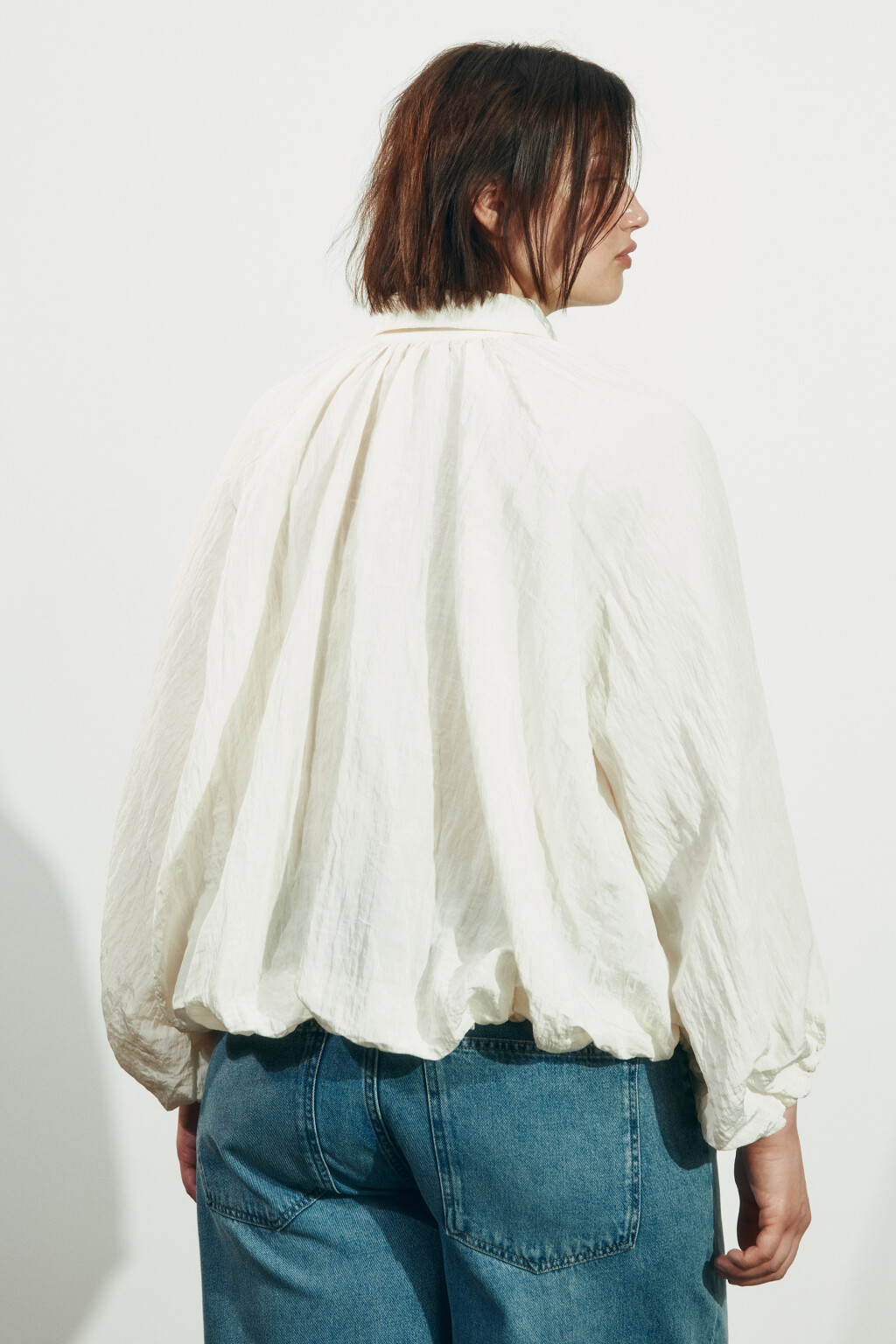 Блузка на молнии с отложным воротником - цвет молочный - 3