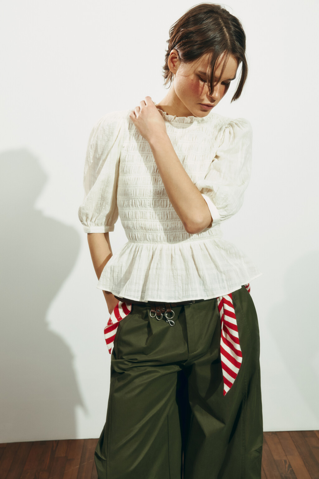 Блузка хлопковая с баской и рукавами-фонариками - цвет молочный - 1