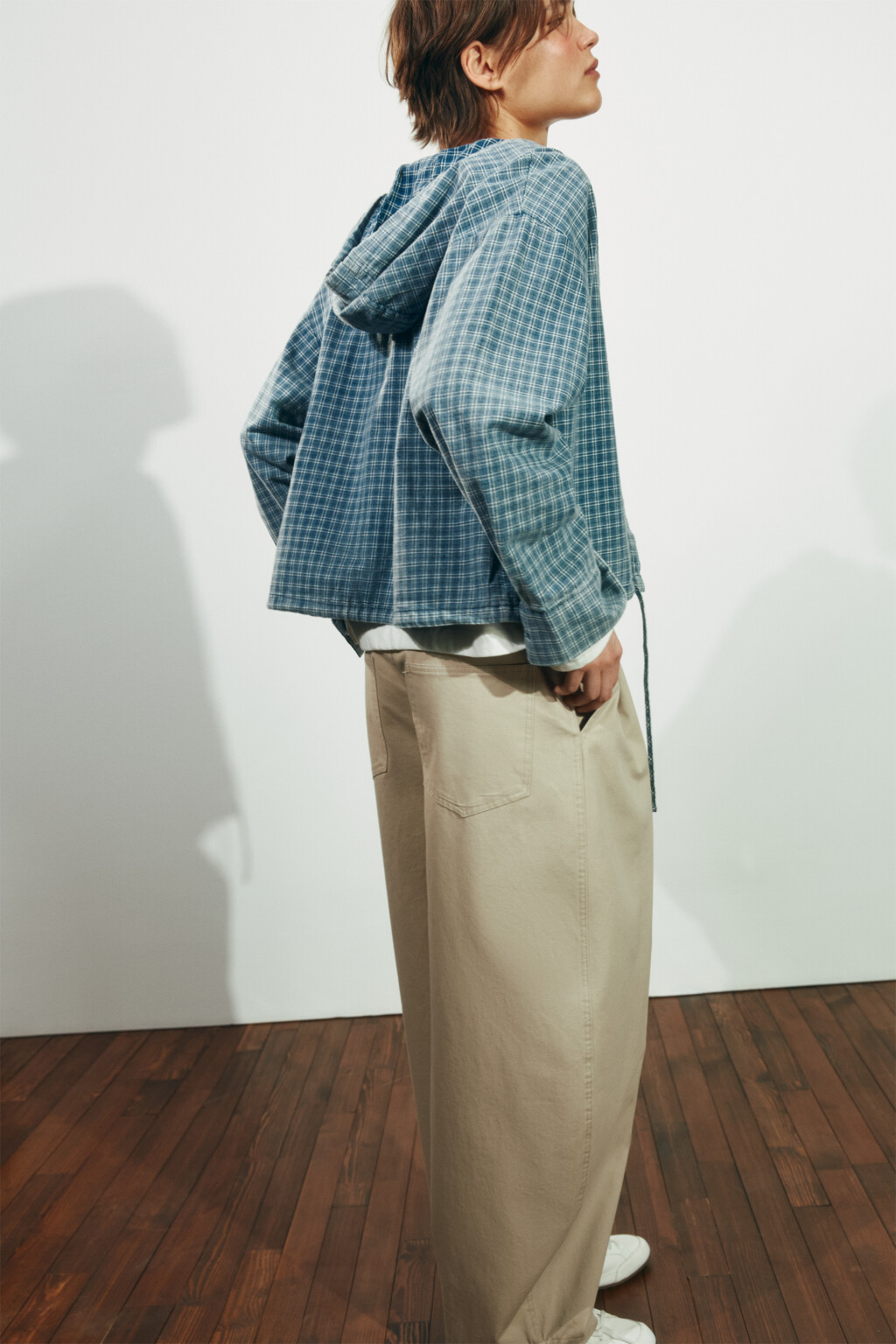 Рубашка-бомбер в клетку с капюшоном - цвет синий - 2