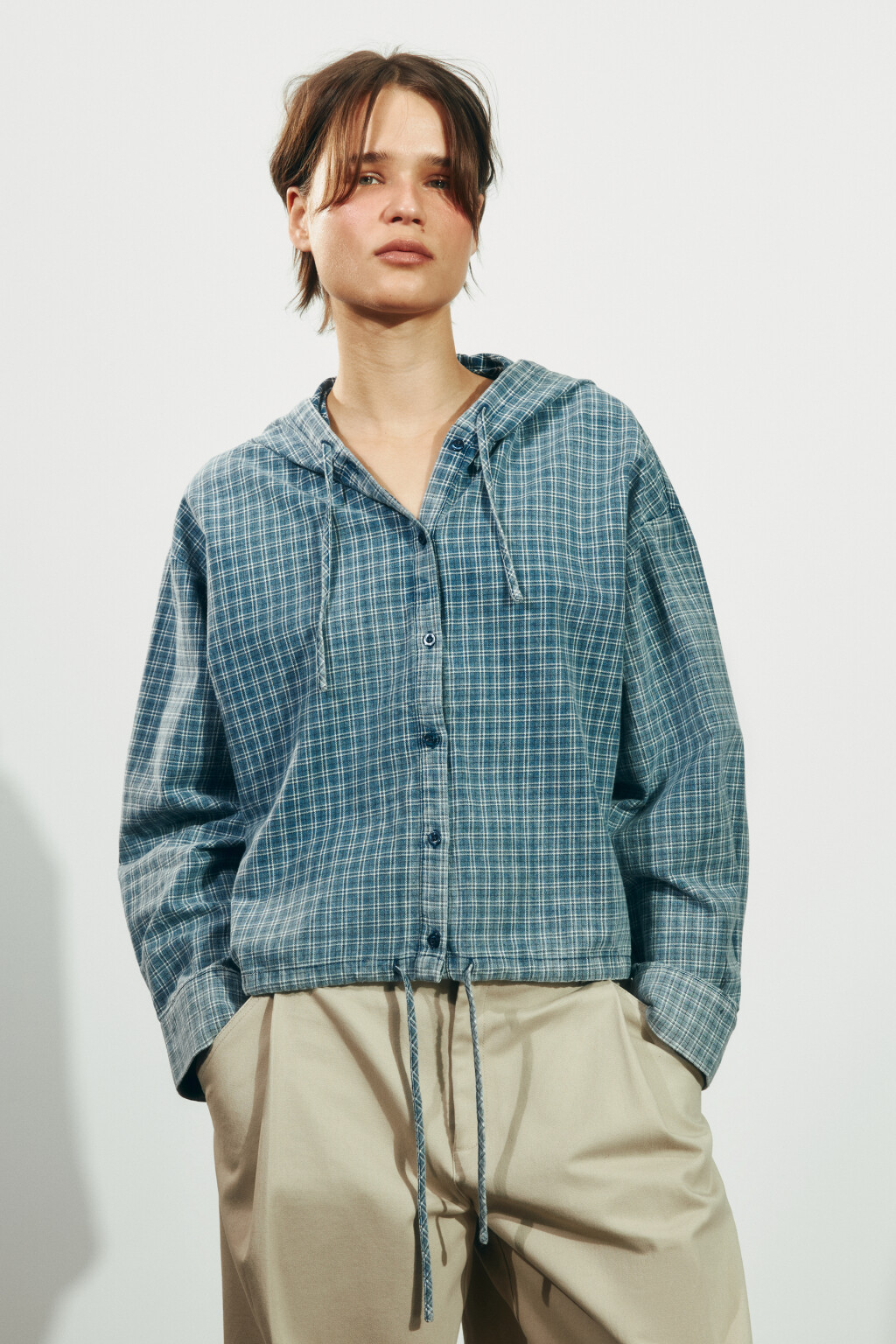 Рубашка-бомбер в клетку с капюшоном - цвет синий - 3