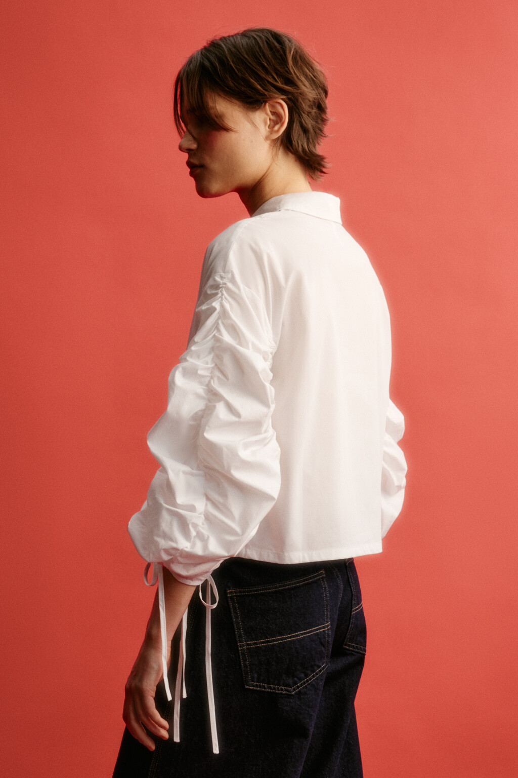 Блузка хлопковая с пышным рукавами на завязках - цвет белый - 4