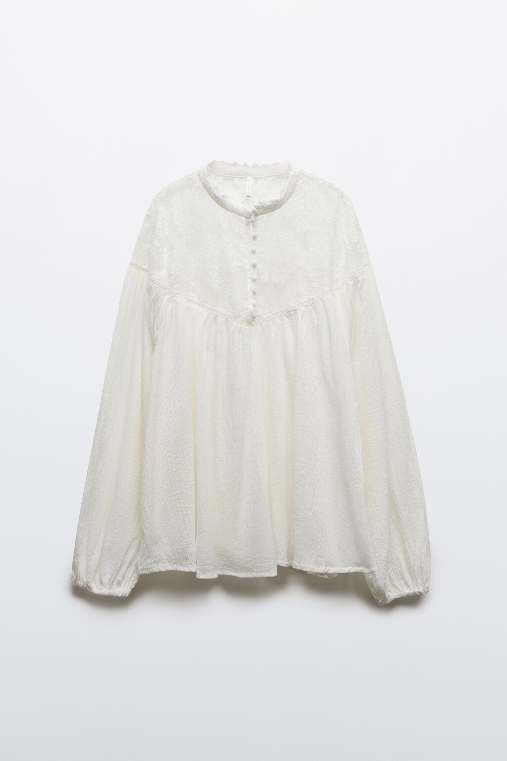 Блузка хлопковая с кружевной вставкой - цвет молочный - 1