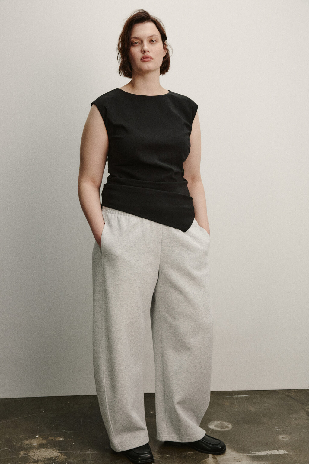 Блузка-топ полуприлегающая с асимметричным низом - цвет черный - 1