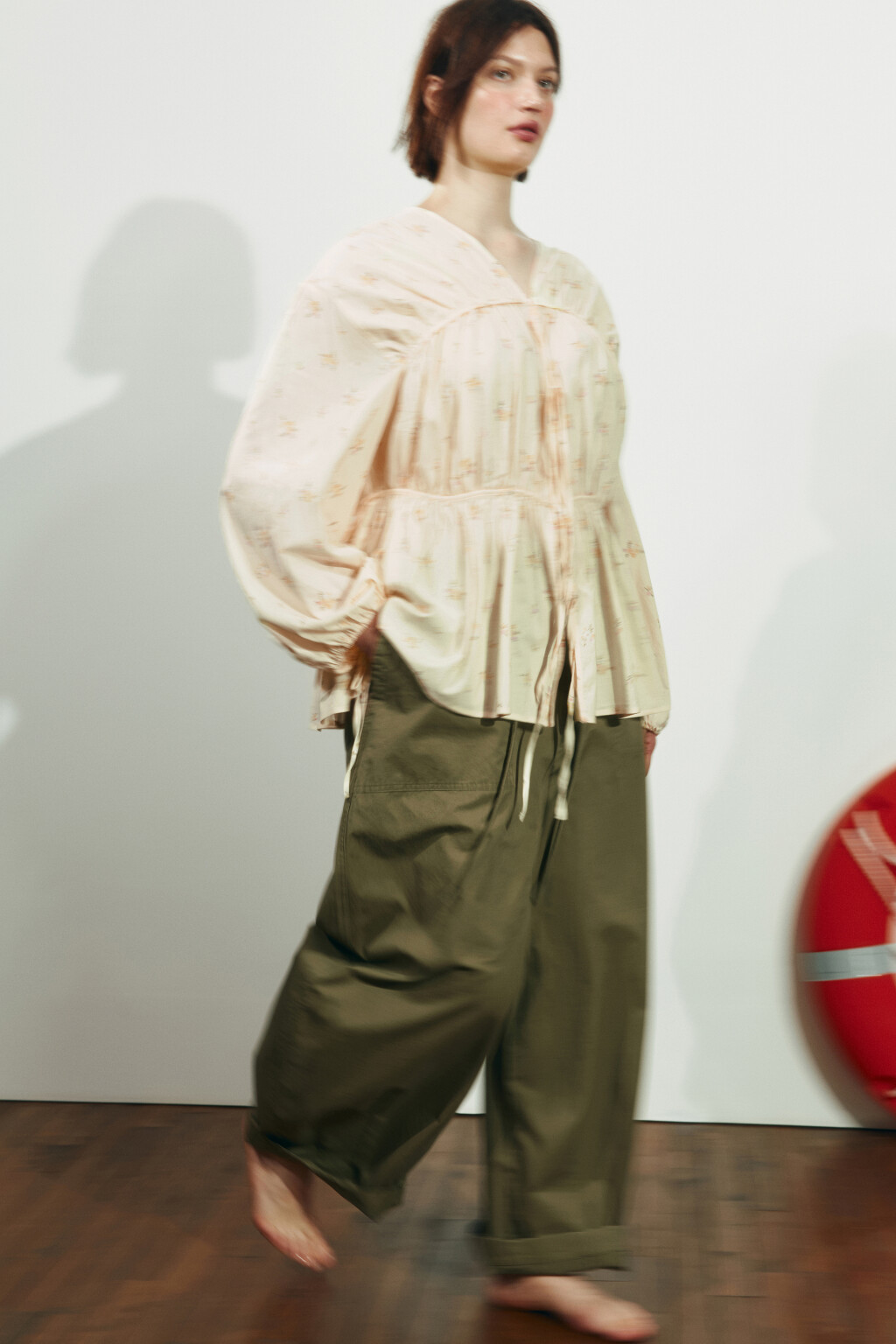 Блузка приталенная на шнуровке - цвет желтый - 2