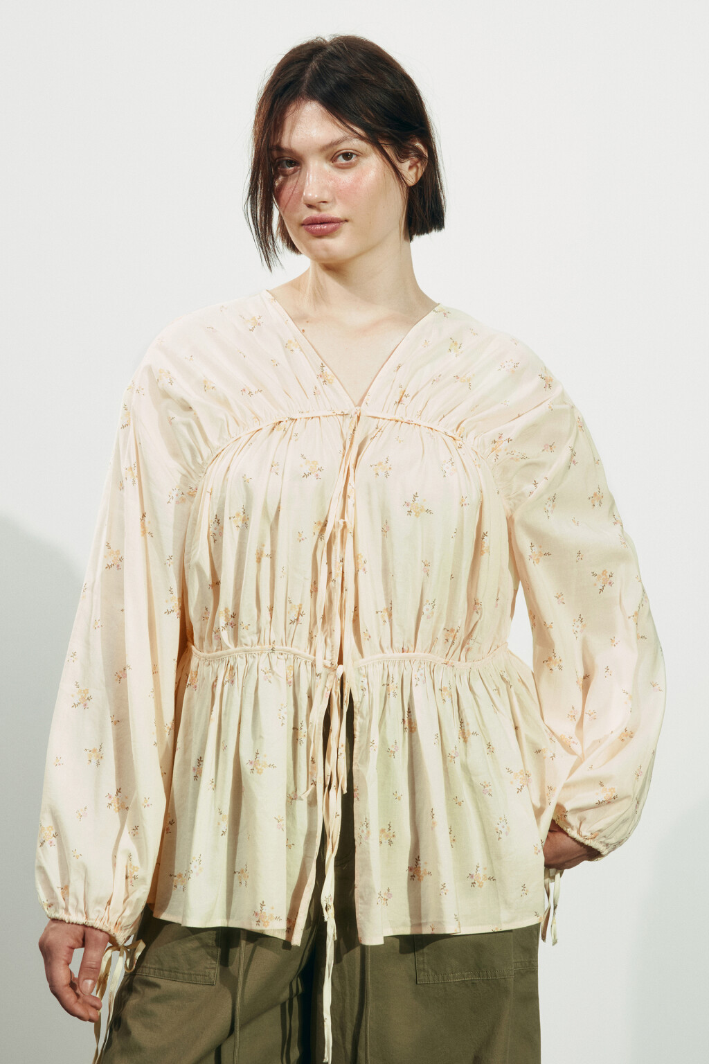 Блузка приталенная на шнуровке - цвет желтый - 3