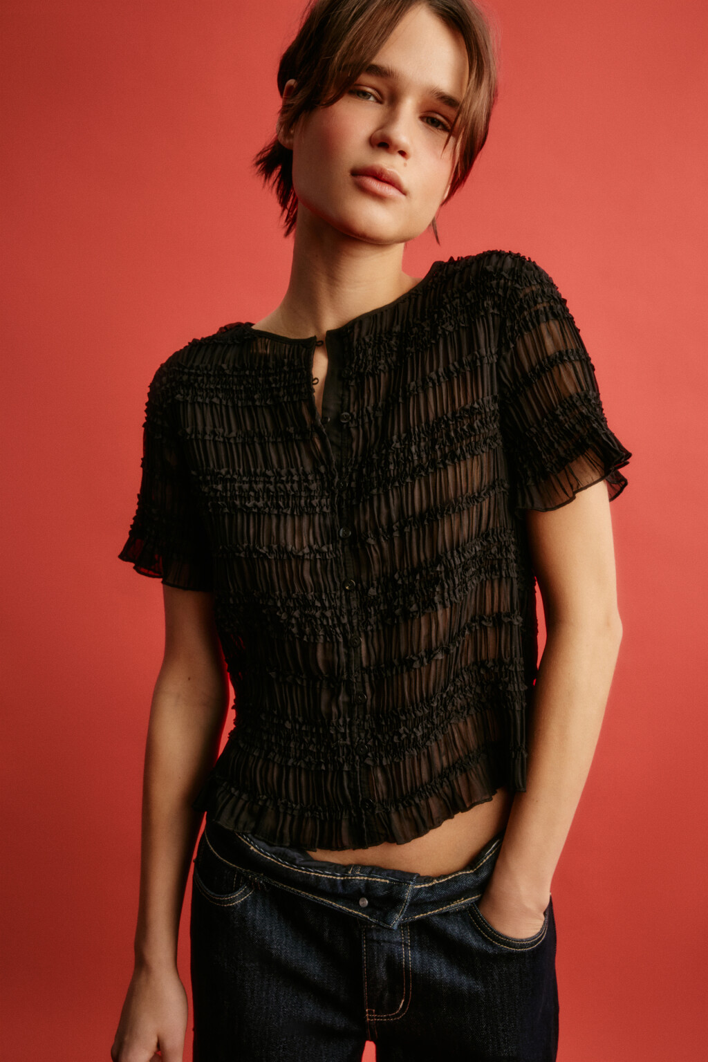 Блузка свободная ажурная с воланами - цвет черный - 1