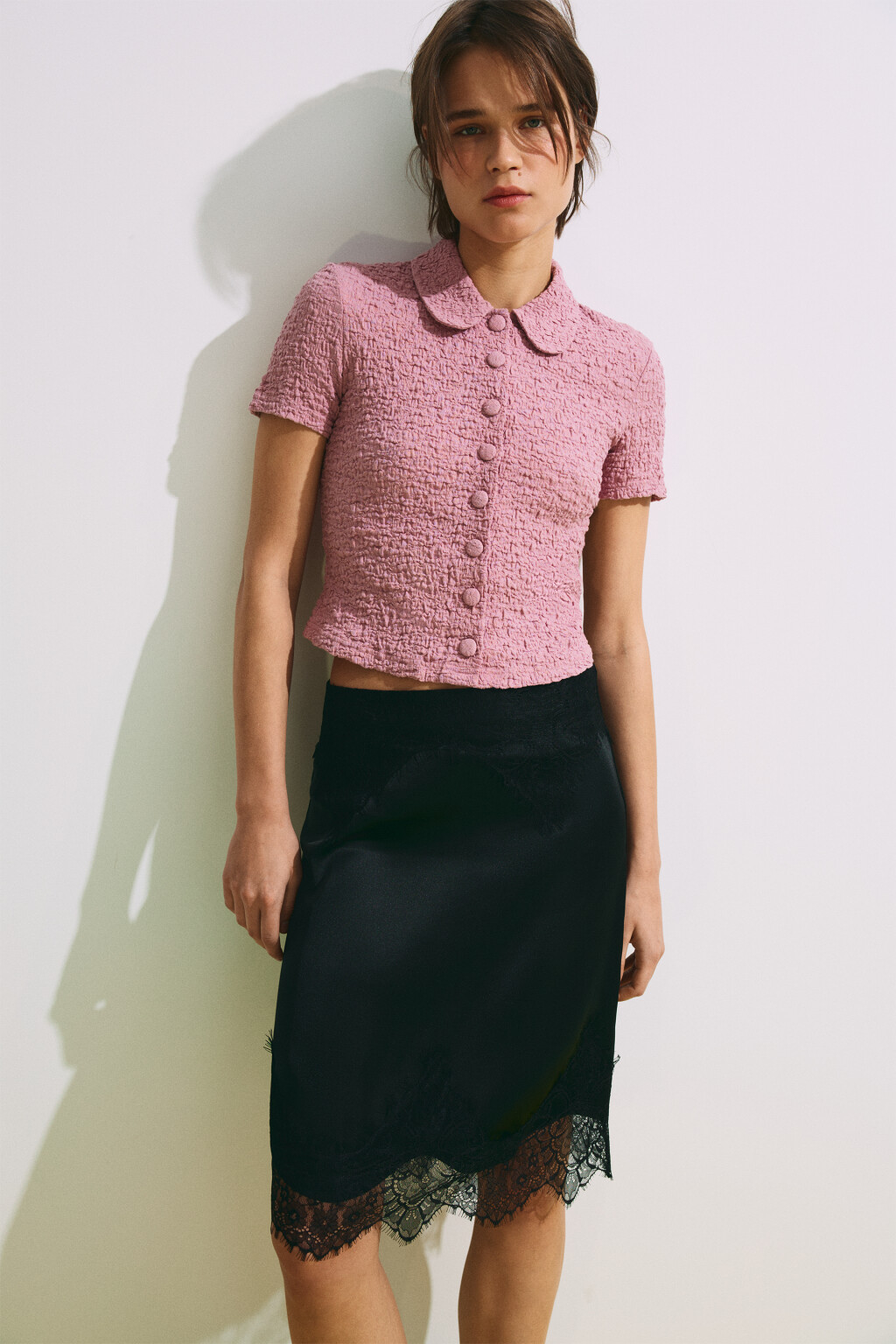 Блузка с округлым воротником ажурная - цвет розовый - 2