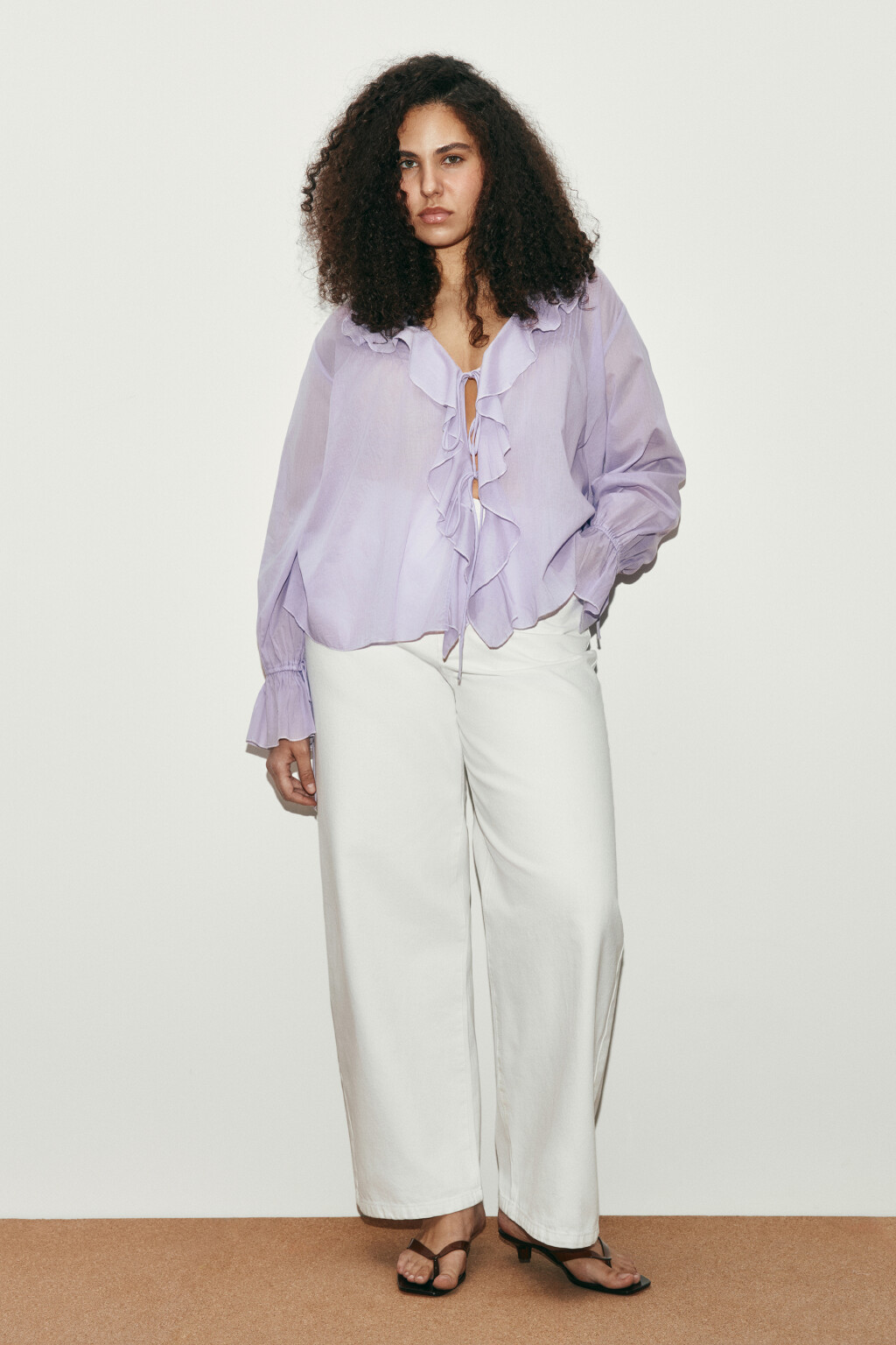 Блузка хлопковая на завязках с воланами - цвет сиреневый - 4