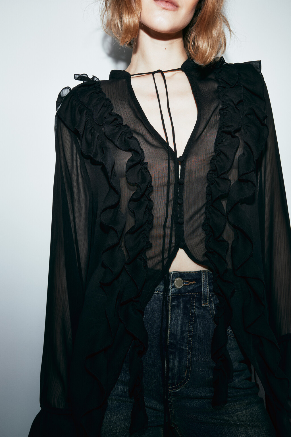 Блузка шифоновая на завязках со шлейфом - цвет черный - 5