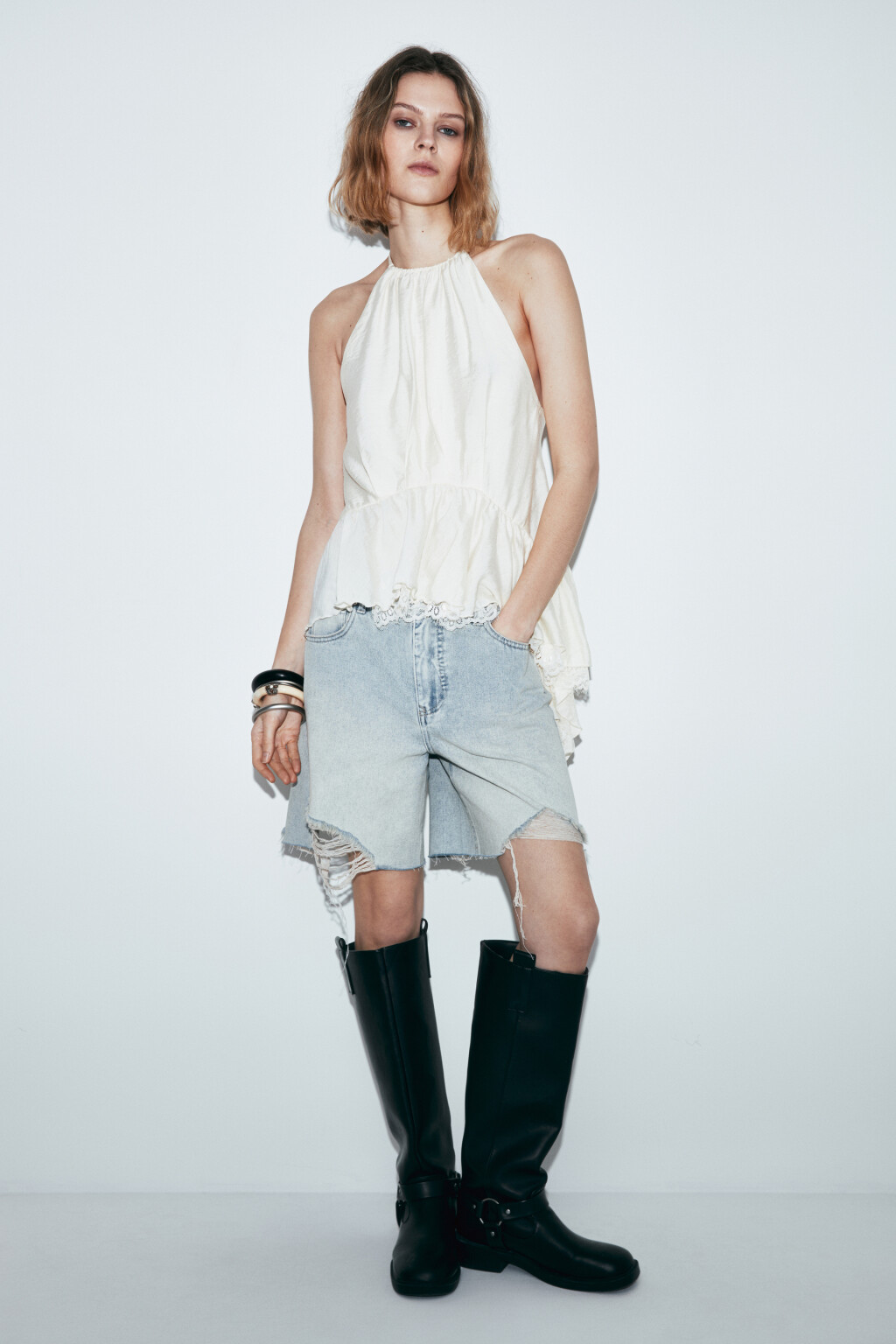 Блузка-топ вискозная с открытой спиной и баской - цвет молочный - 5