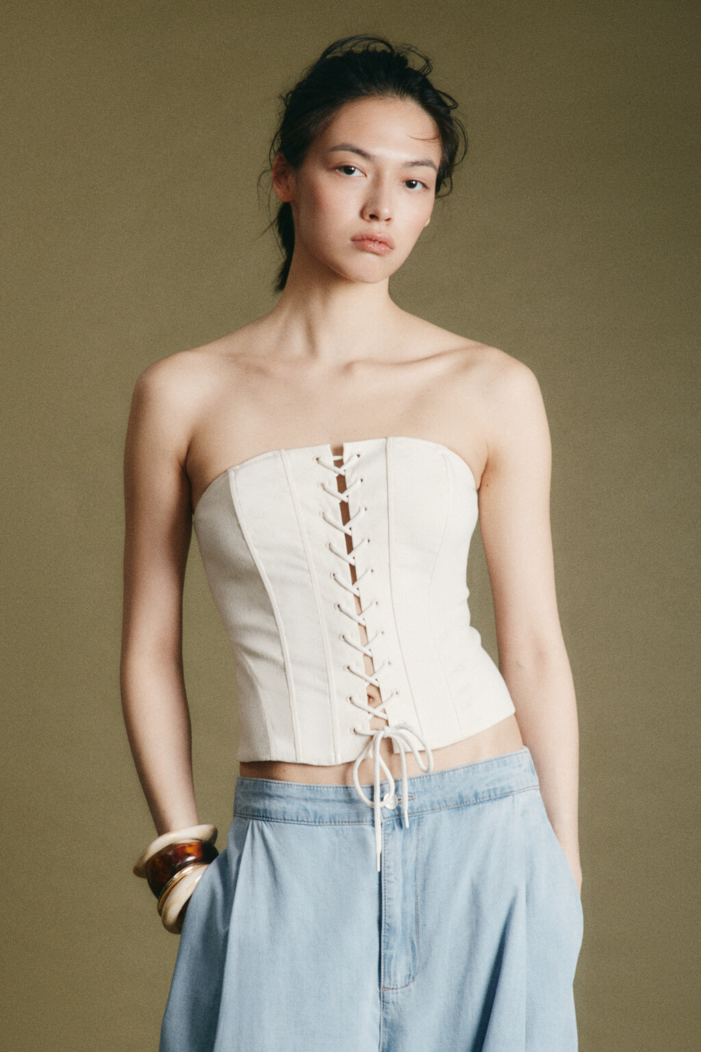 Топ-корсет вискозный на шнуровке со льном - цвет молочный - 3