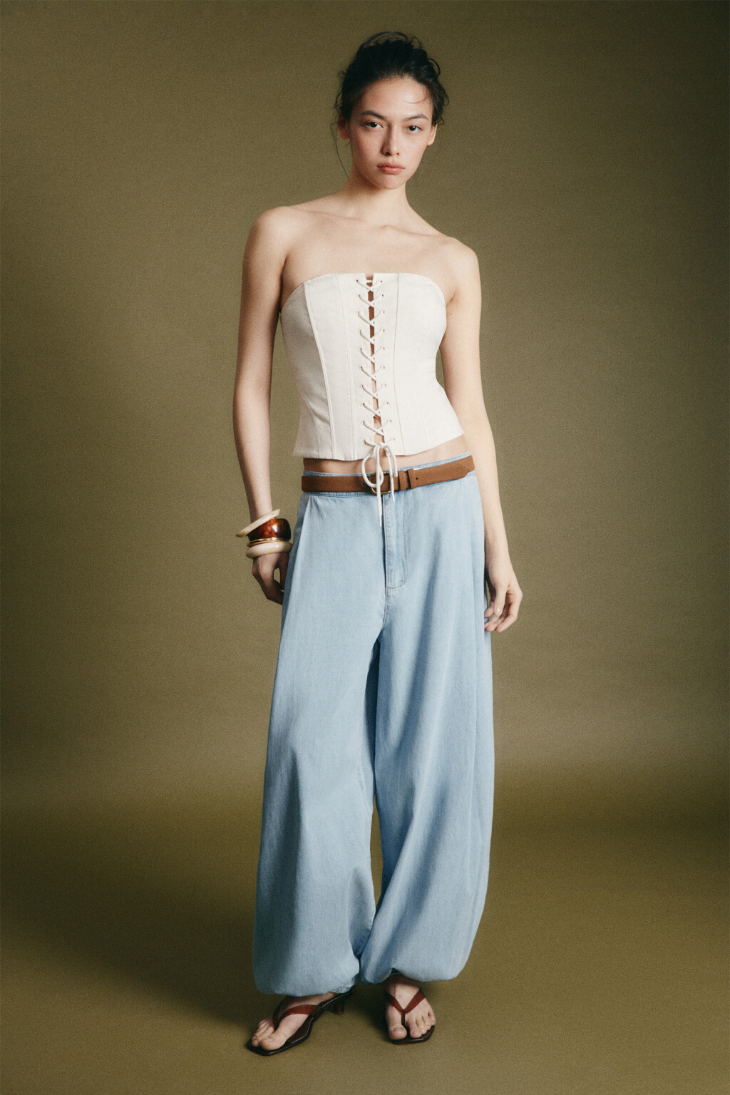 Топ-корсет вискозный на шнуровке со льном - цвет молочный - 5