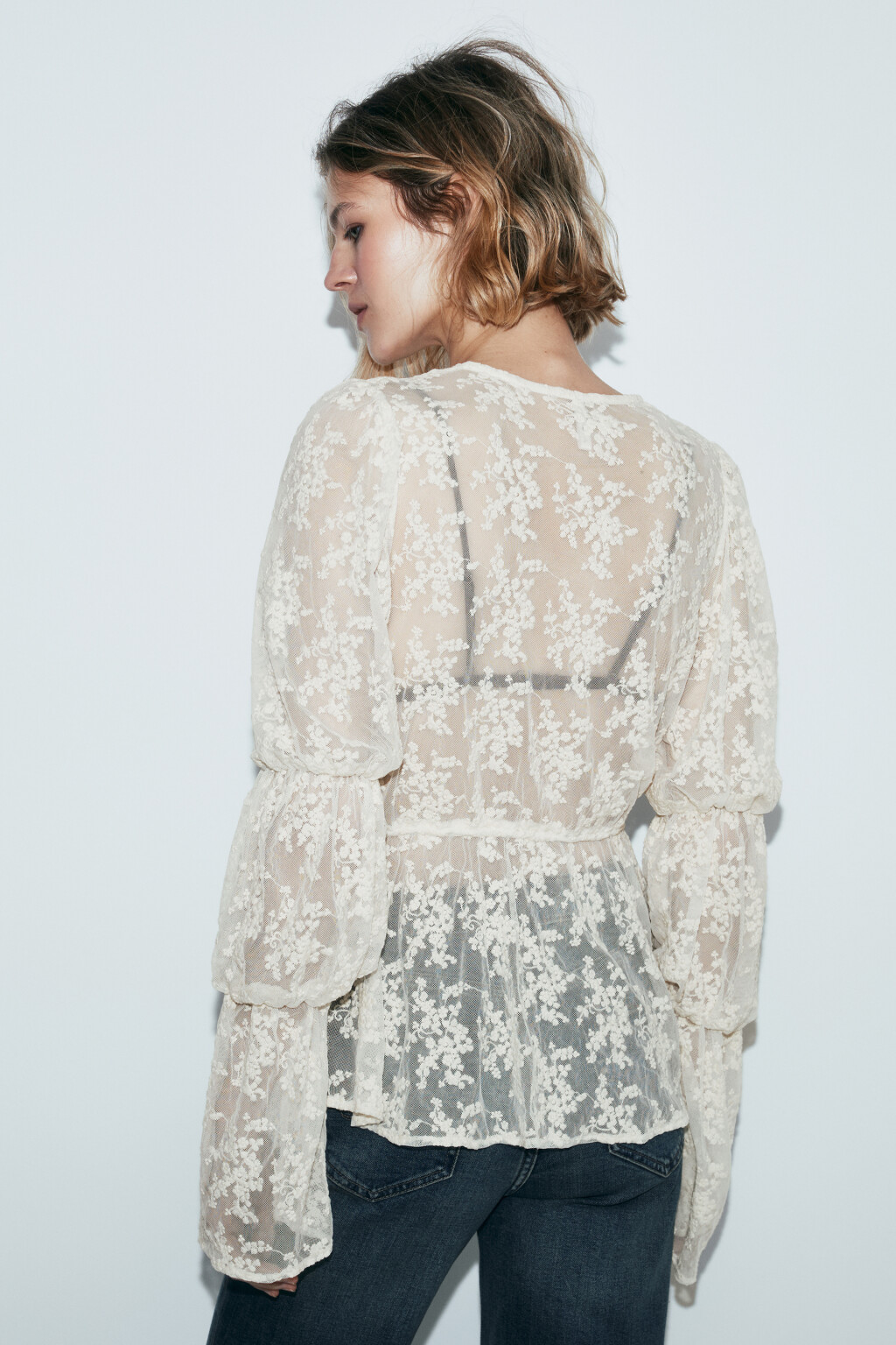 Блузка кружевная с рукавами-колокольчиками - цвет молочный - 3