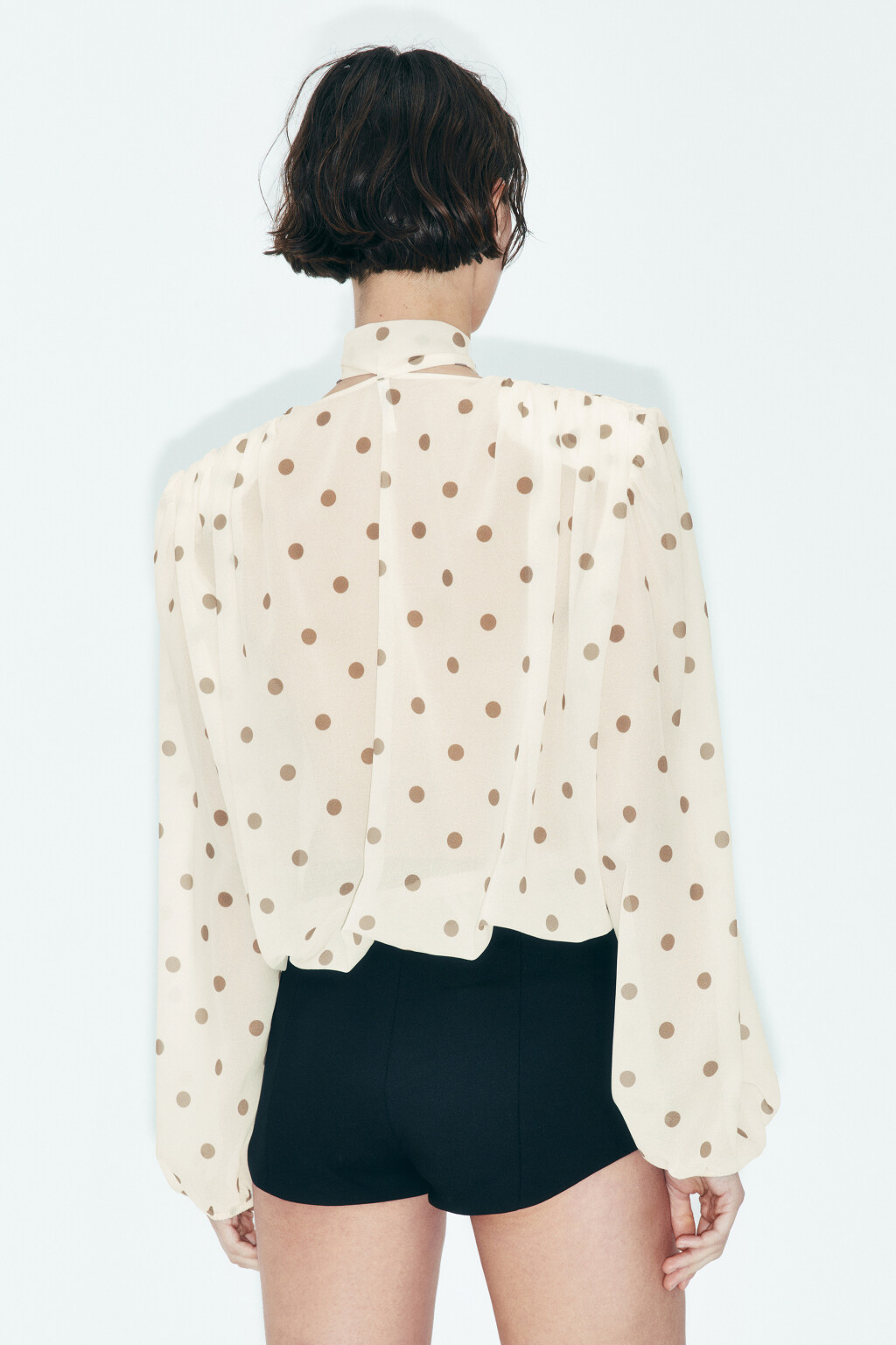 Блузка шифоновая с шарфом и пышными рукавами - цвет мультиколор - 3