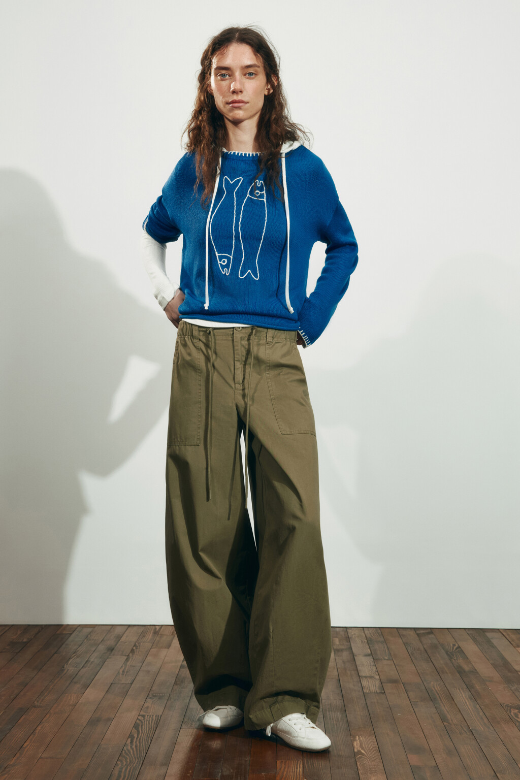 Джемпер вязаный с вышивкой-рыбками - цвет синий - 5