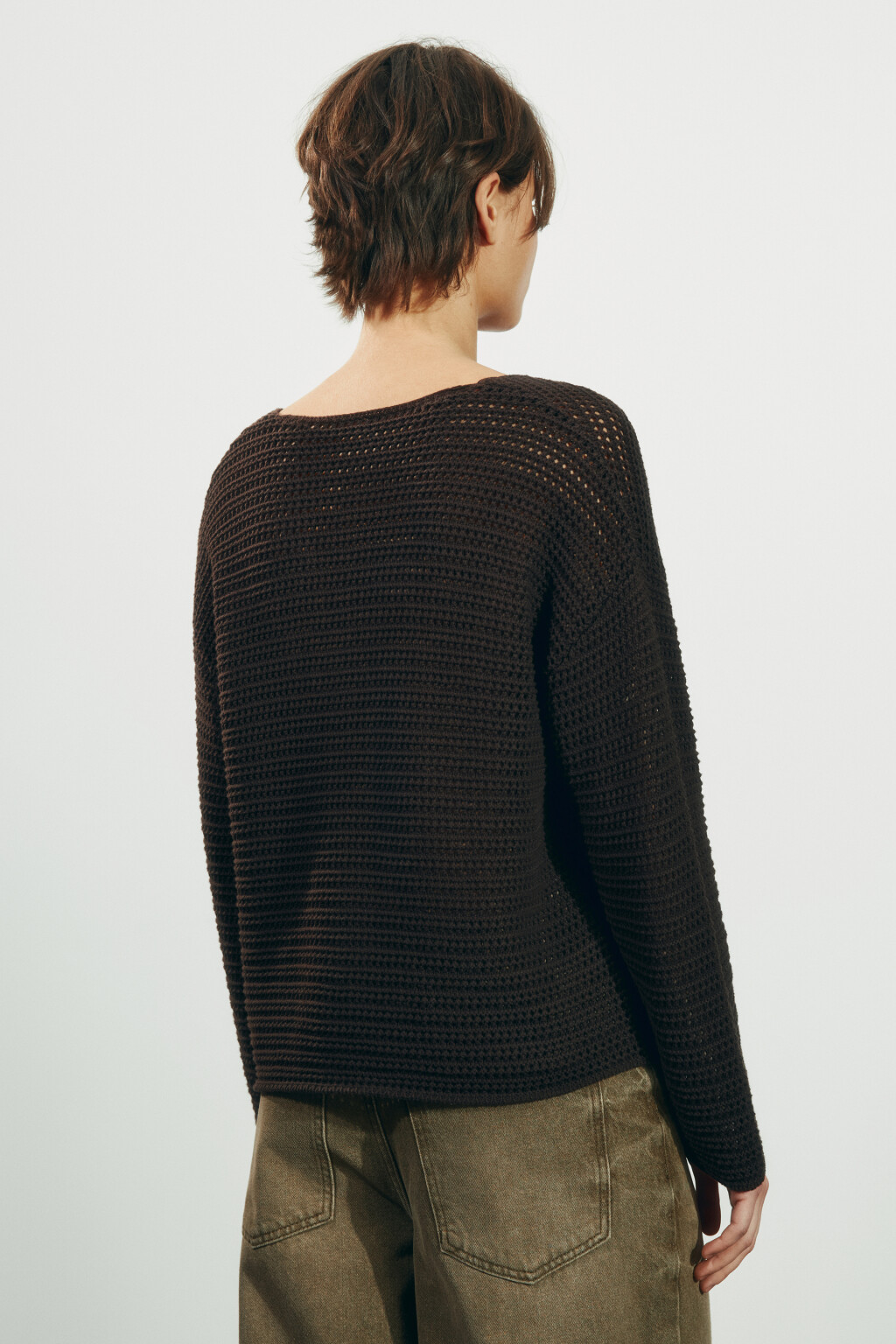 Джемпер кроше оверсайз на пуговицах - цвет коричневый - 3