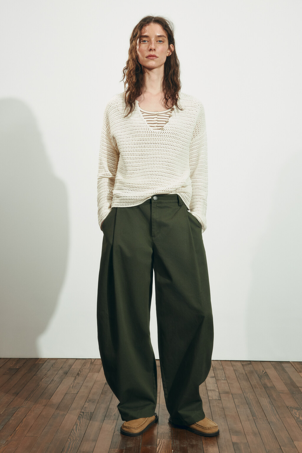 Джемпер кроше оверсайз на пуговицах - цвет ванильный - 4