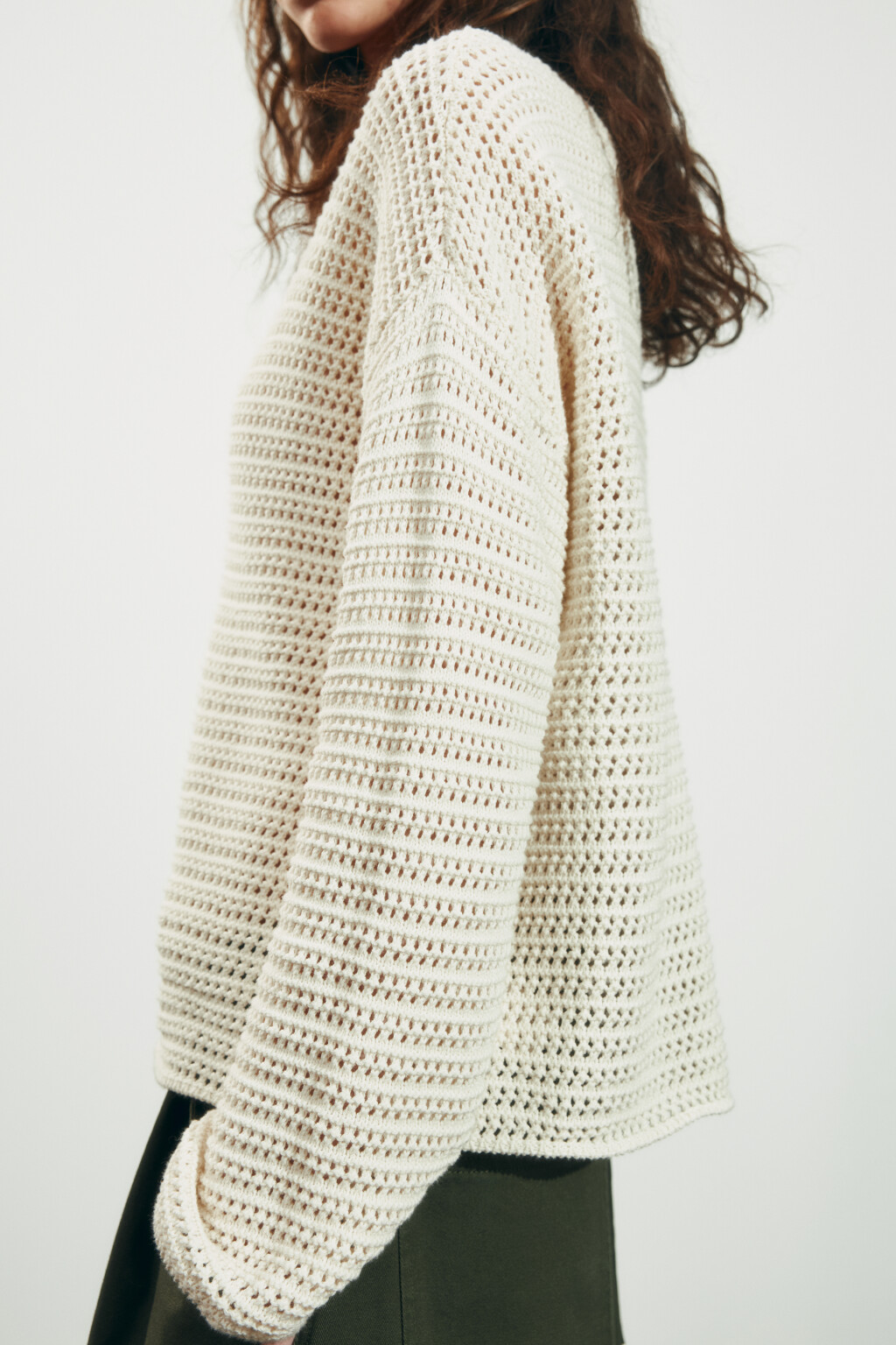 Джемпер кроше оверсайз на пуговицах - цвет ванильный - 6