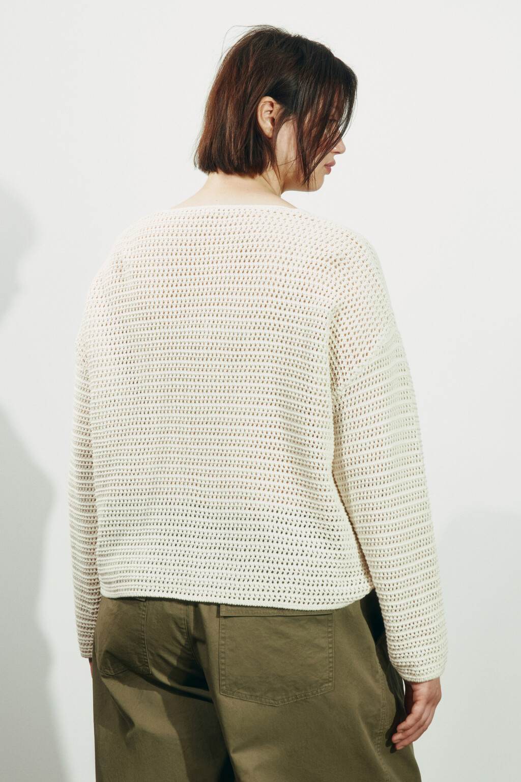 Джемпер кроше оверсайз на пуговицах - цвет ванильный - 4