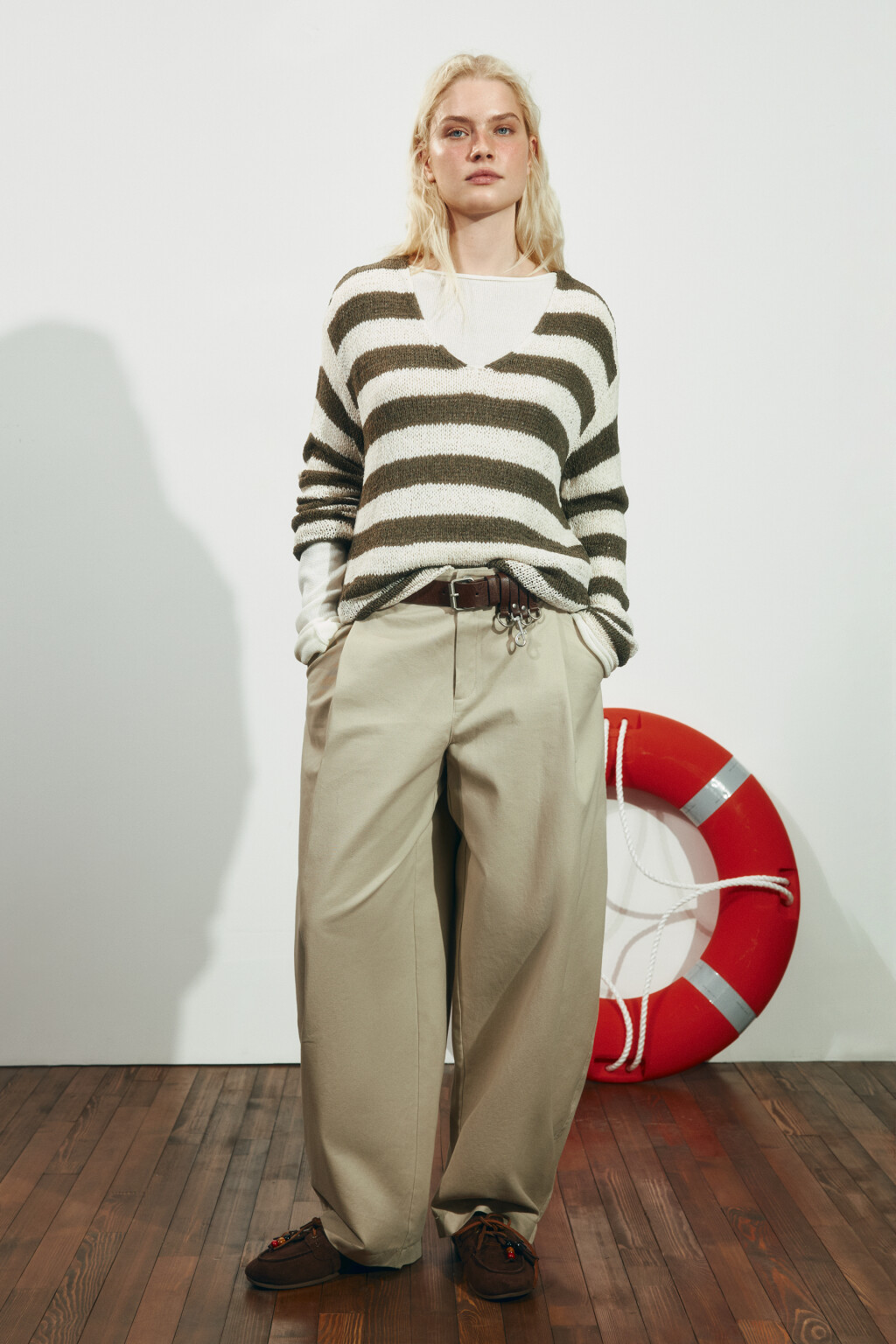 Джемпер вязаный из ленточной пряжи в полоску - цвет красный - 5