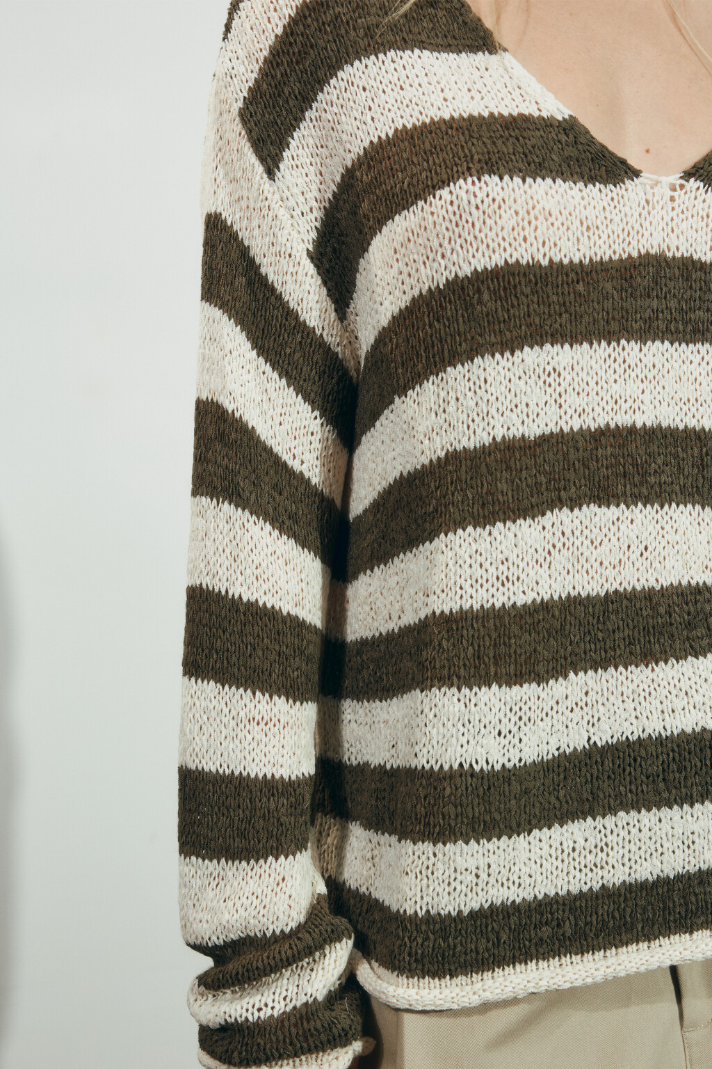 Джемпер вязаный из ленточной пряжи в полоску - цвет красный - 7